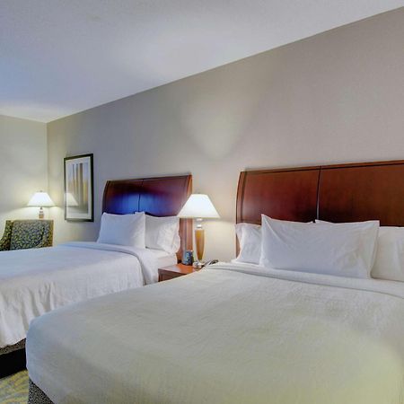 Hilton Garden Inn Norwalk Esterno foto