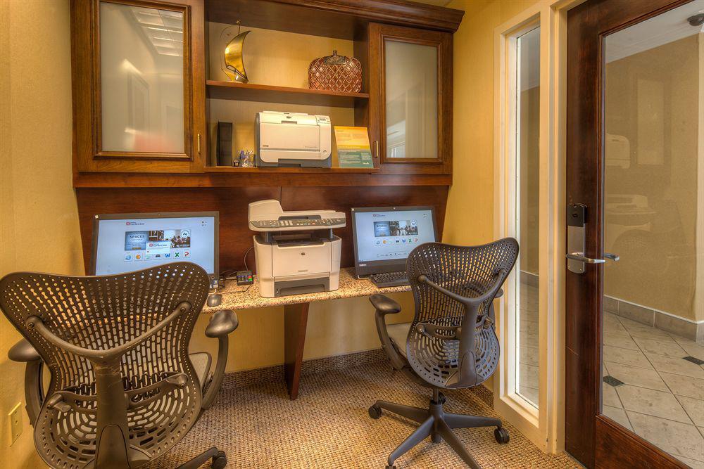 Hilton Garden Inn Norwalk Esterno foto
