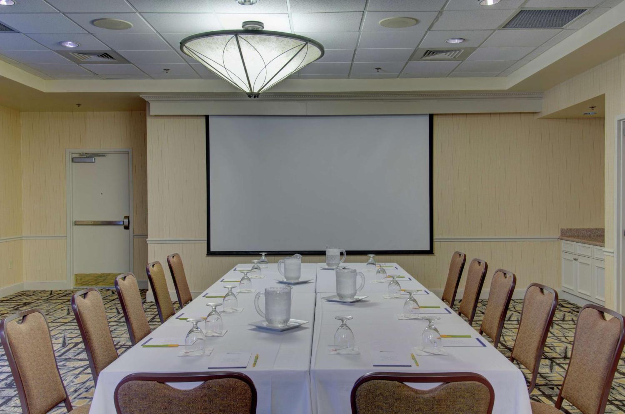 Hilton Garden Inn Norwalk Esterno foto