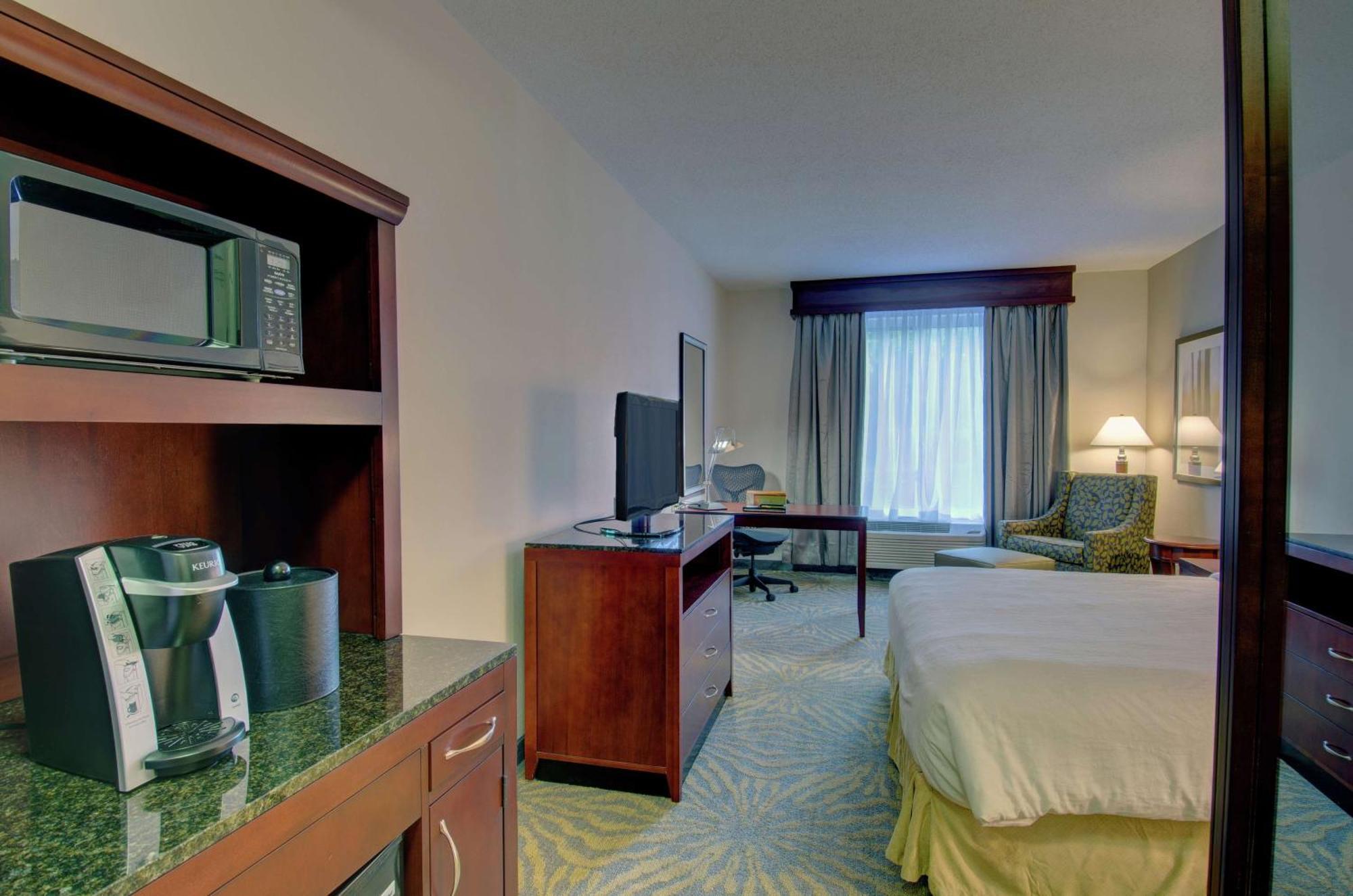 Hilton Garden Inn Norwalk Esterno foto
