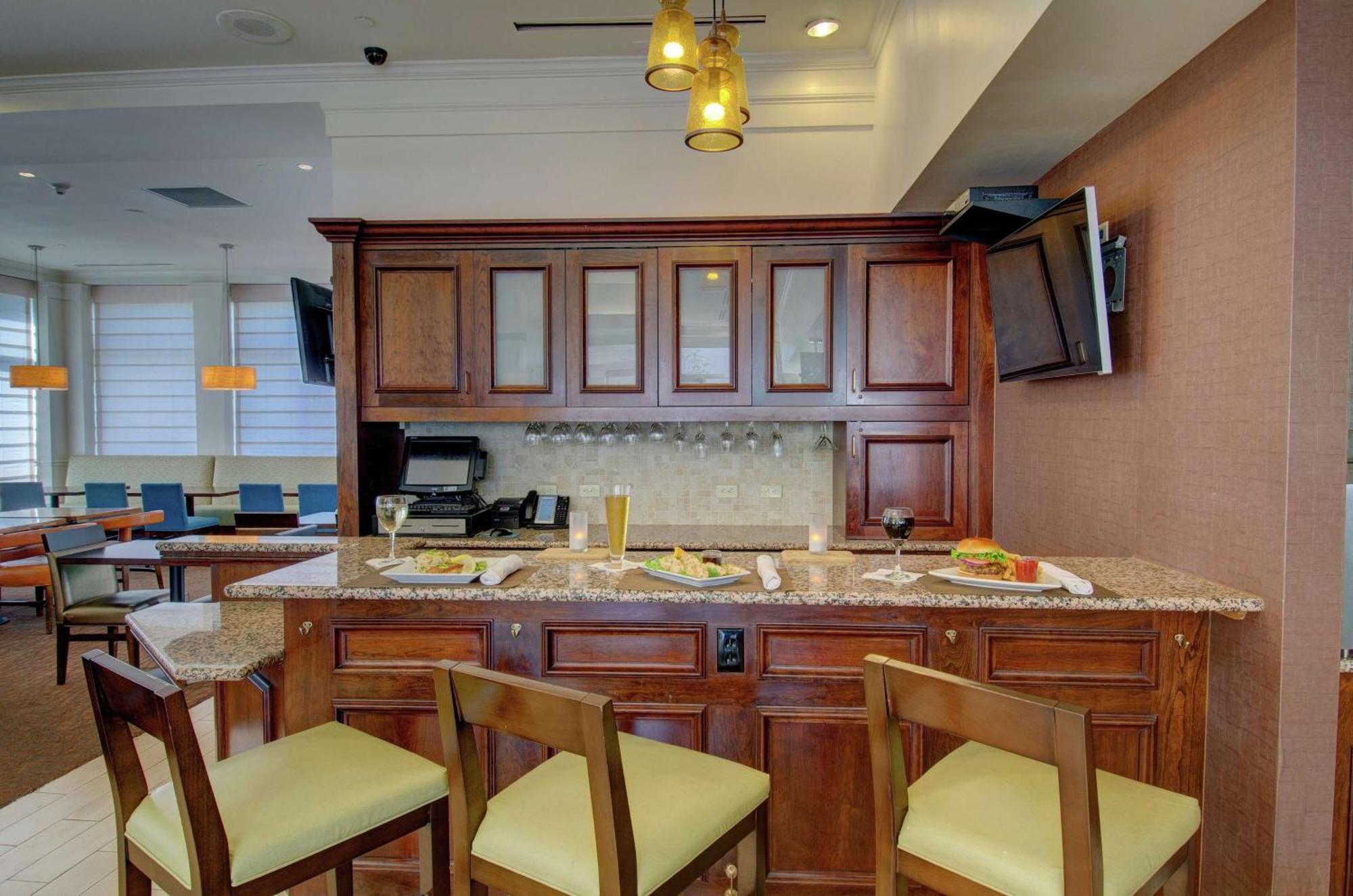 Hilton Garden Inn Norwalk Esterno foto