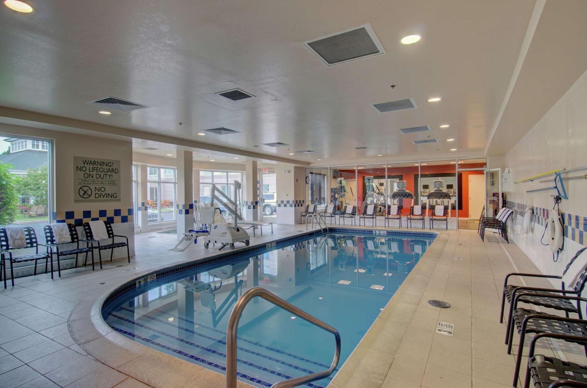 Hilton Garden Inn Norwalk Esterno foto