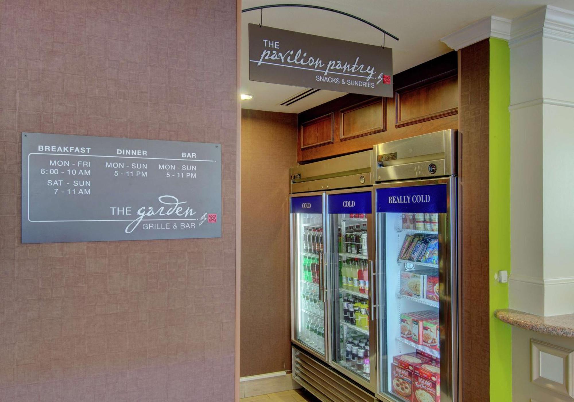 Hilton Garden Inn Norwalk Esterno foto