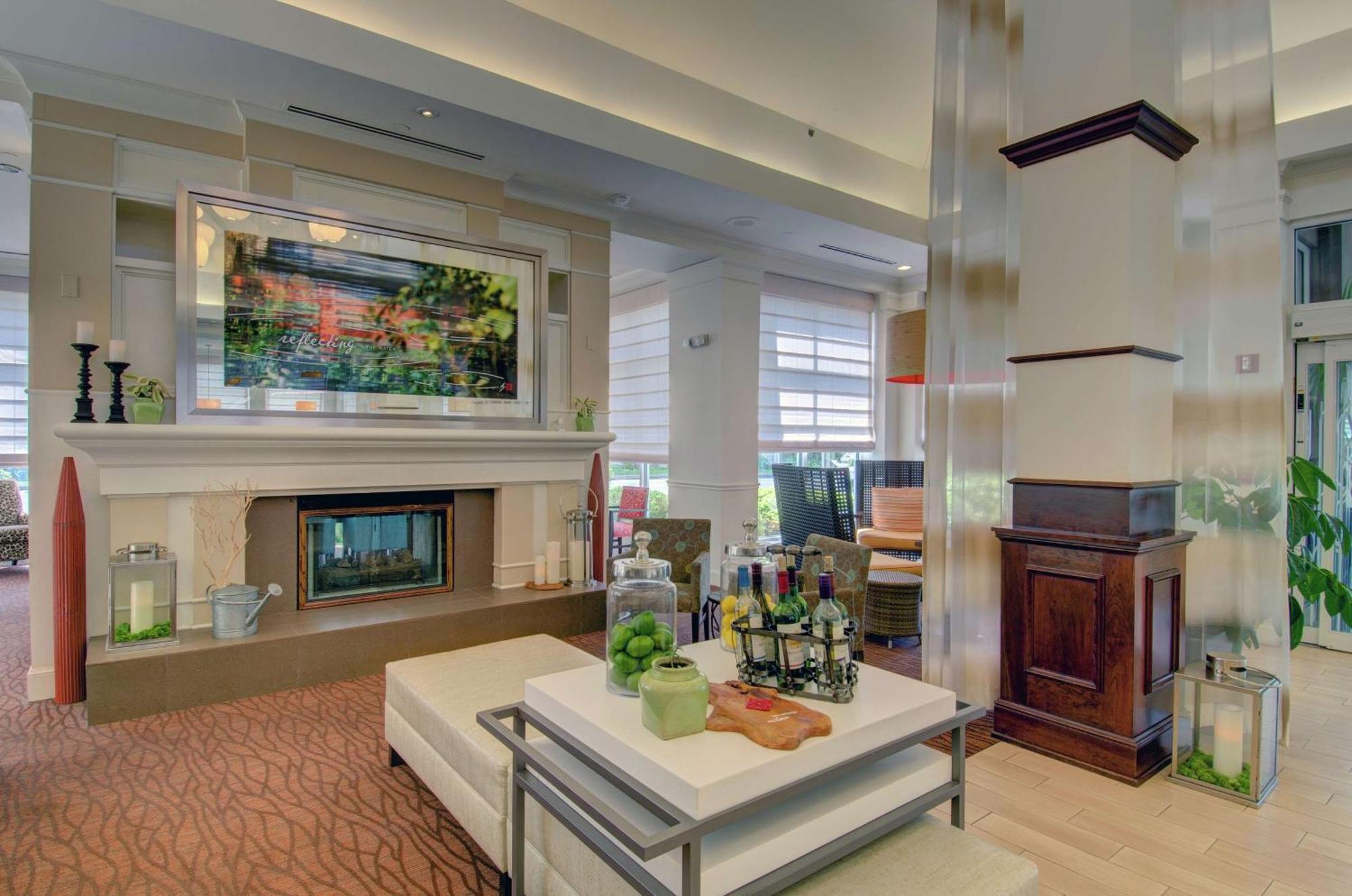 Hilton Garden Inn Norwalk Esterno foto