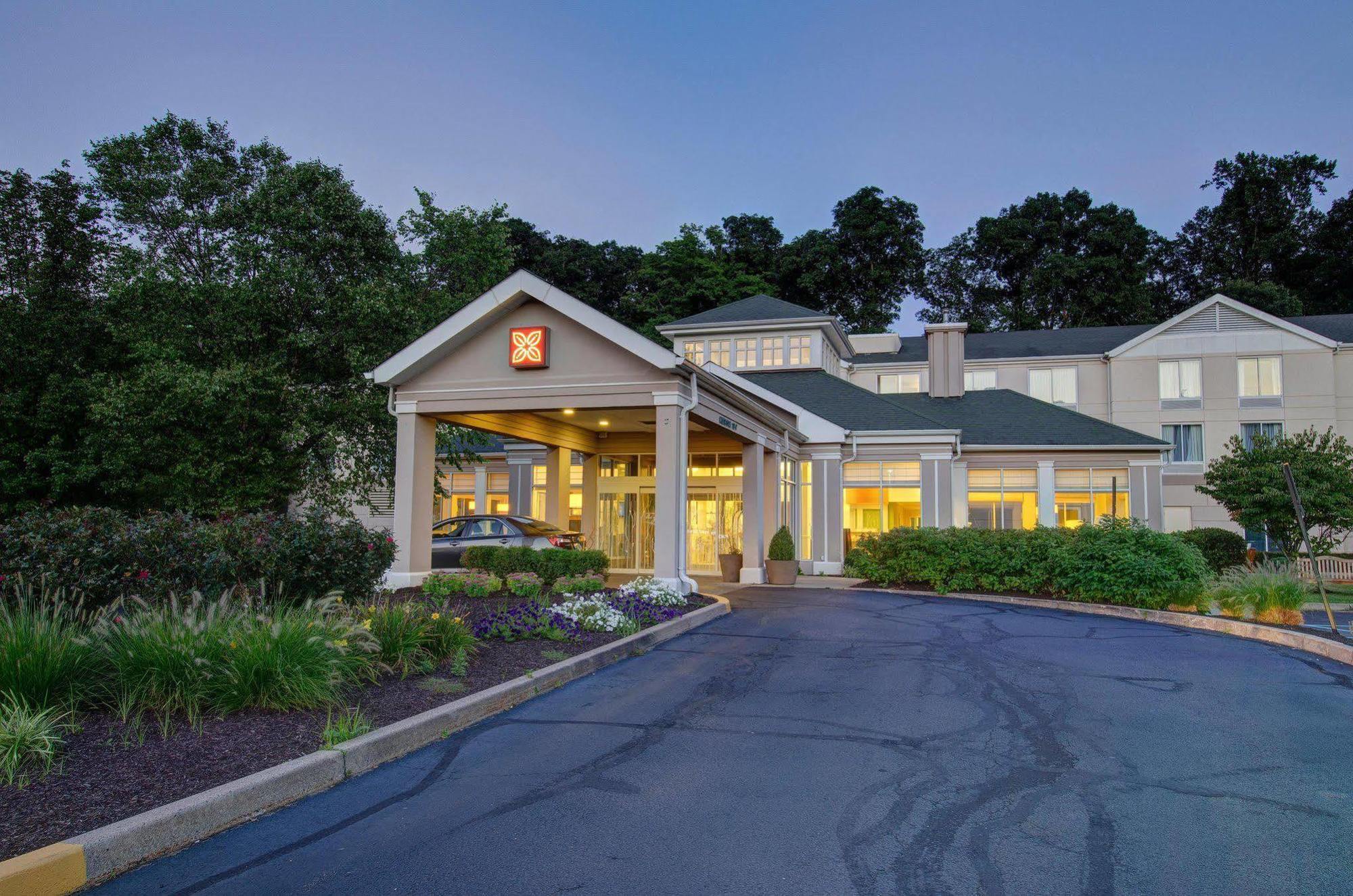 Hilton Garden Inn Norwalk Esterno foto
