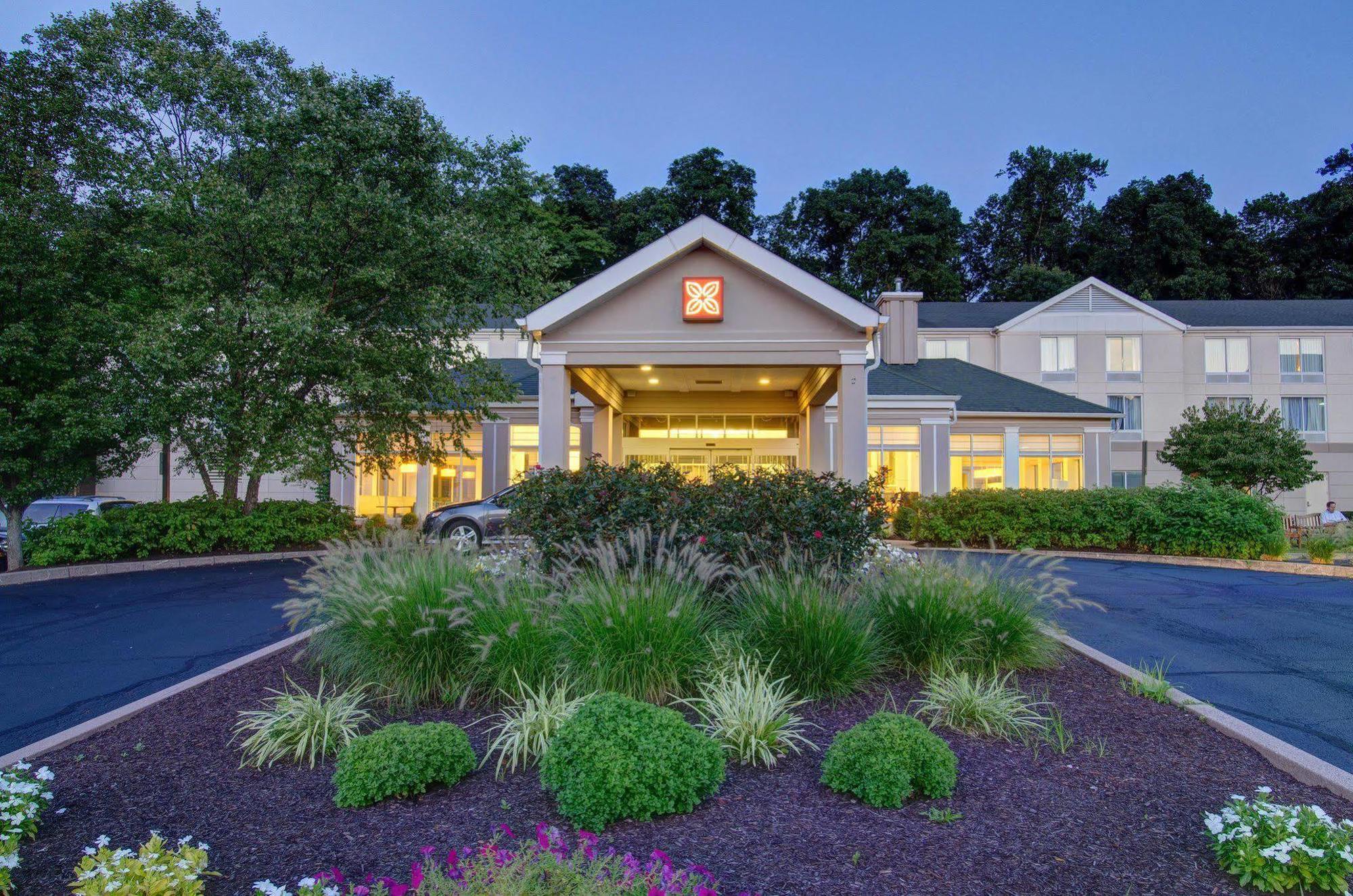 Hilton Garden Inn Norwalk Esterno foto