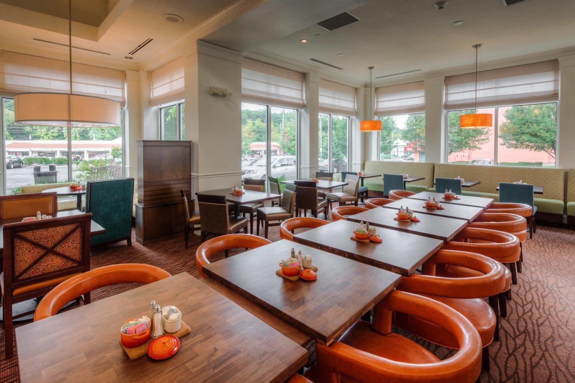 Hilton Garden Inn Norwalk Esterno foto